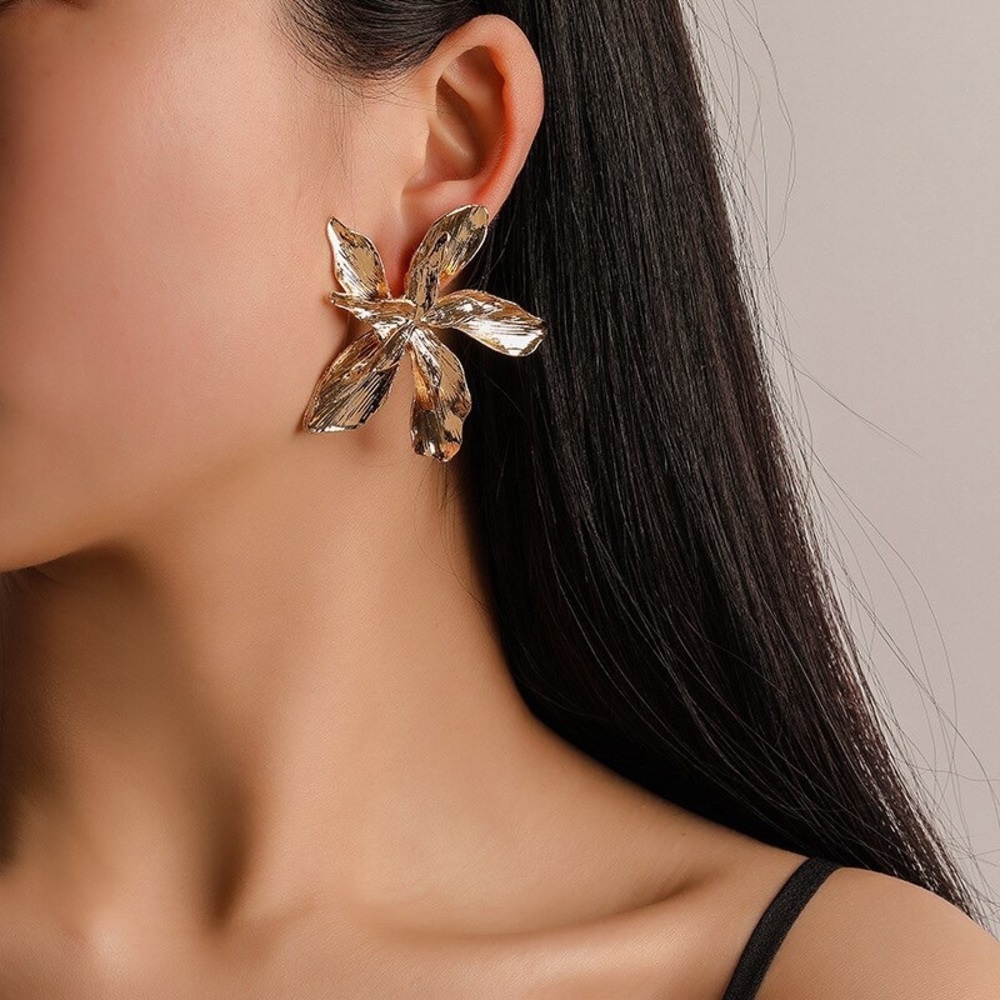 Big Gold Flower Statement Earrings Petals Jewelry - Picture 6 of 12